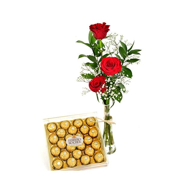 Roses-Vase-and-chocolate