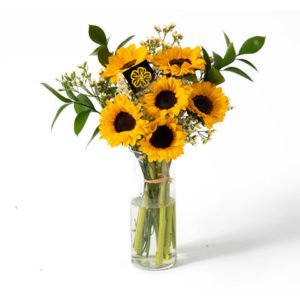 Beautiful-Sunflower-Vase-Arrangement