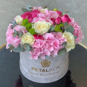 Lovely Feeling Flower Box
