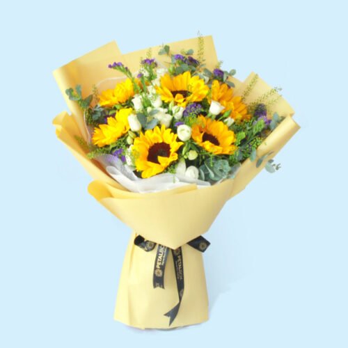 Sunlit-Serenity-Bouquet