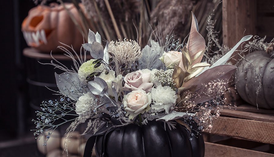 Last-Minute-Halloween-Flower-Ideas-UAE