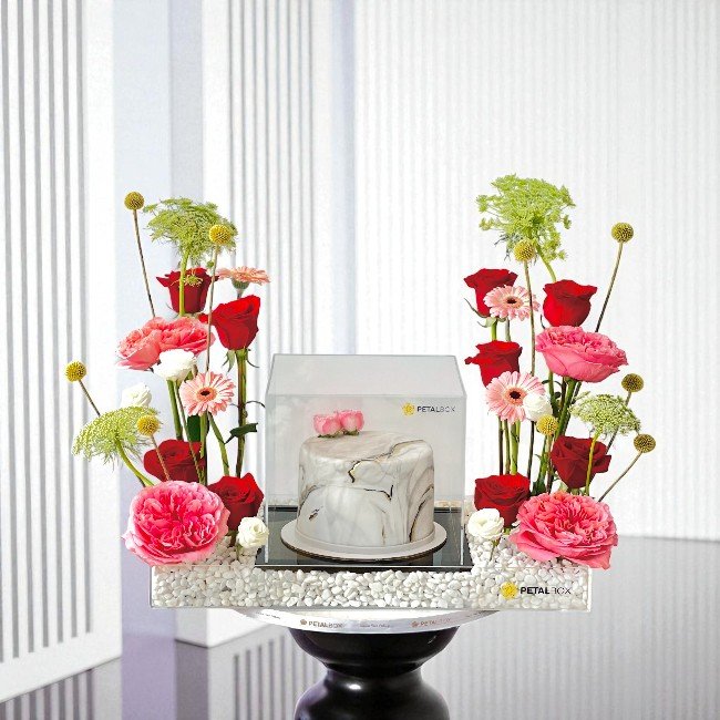Combo Cake and Flower Delivery to dubai and abu dhabi